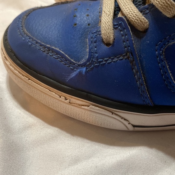 Kids DC shoes size 13 - Picture 6 of 7